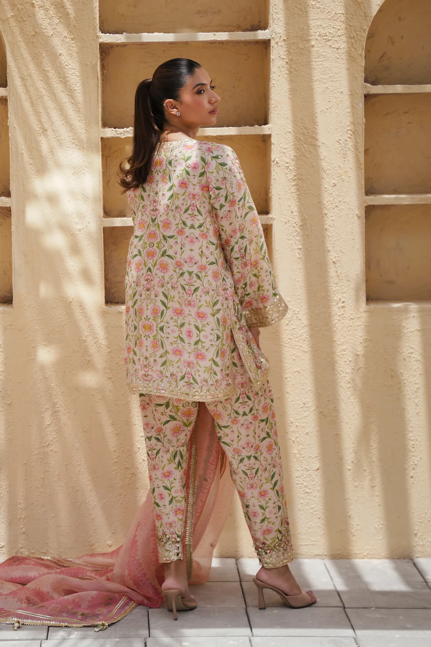 Syra - Image 2